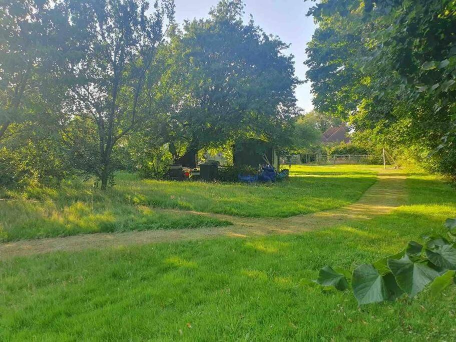 Nature Charm & Fruit Delights, Multi-Generation Celebratory Home -Try, Relax, Repeat - Sellindge Ashford  Esterno foto