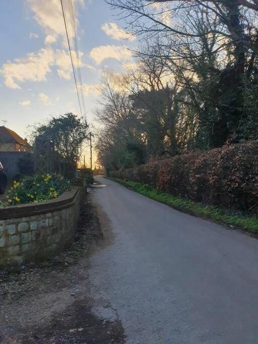Nature Charm & Fruit Delights, Multi-Generation Celebratory Home -Try, Relax, Repeat - Sellindge Ashford  Esterno foto