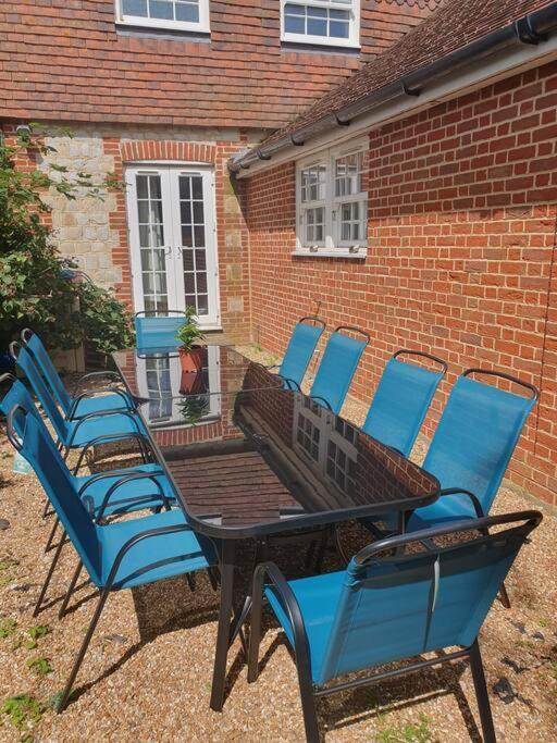 Nature Charm & Fruit Delights, Multi-Generation Celebratory Home -Try, Relax, Repeat - Sellindge Ashford  Esterno foto