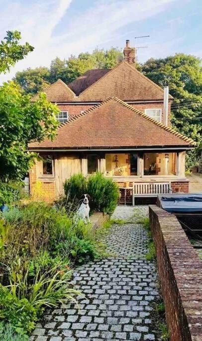 Nature Charm & Fruit Delights, Multi-Generation Celebratory Home -Try, Relax, Repeat - Sellindge Ashford  Esterno foto