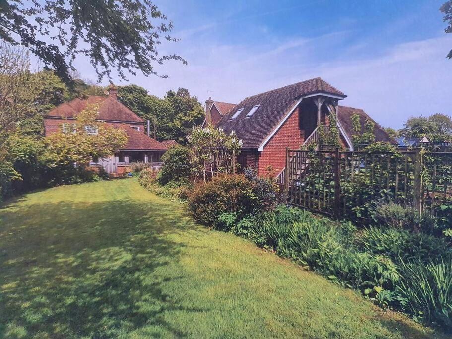 Nature Charm & Fruit Delights, Multi-Generation Celebratory Home -Try, Relax, Repeat - Sellindge Ashford  Esterno foto